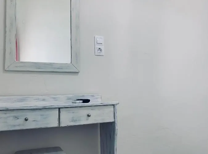 Princess Sissy 2* Ίος